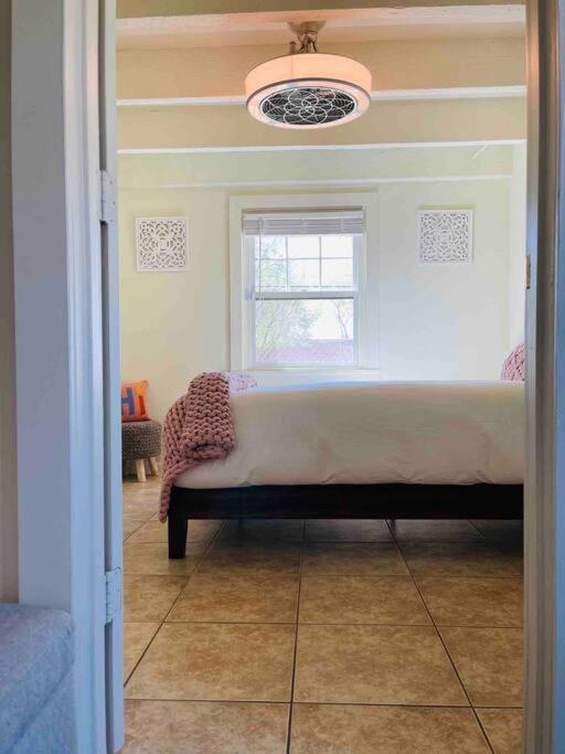 Quaint Historic Cottage In Downtown Phoenix Extérieur photo